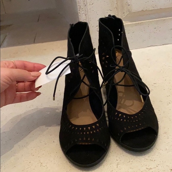 Block heel shoes - Picture 2 of 3